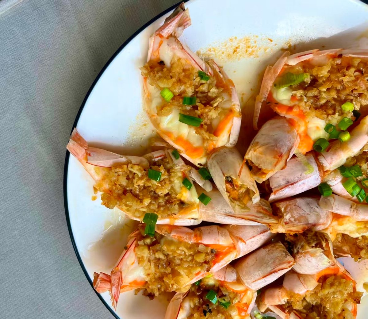 Steamed King Prawns with Garlic